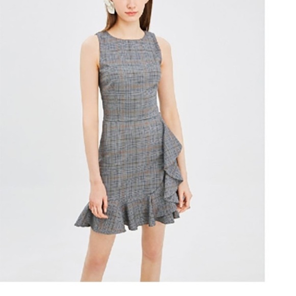 Design lab by loard& Taylor beautiful ruffle dress size 6 - Picture 2 of 5